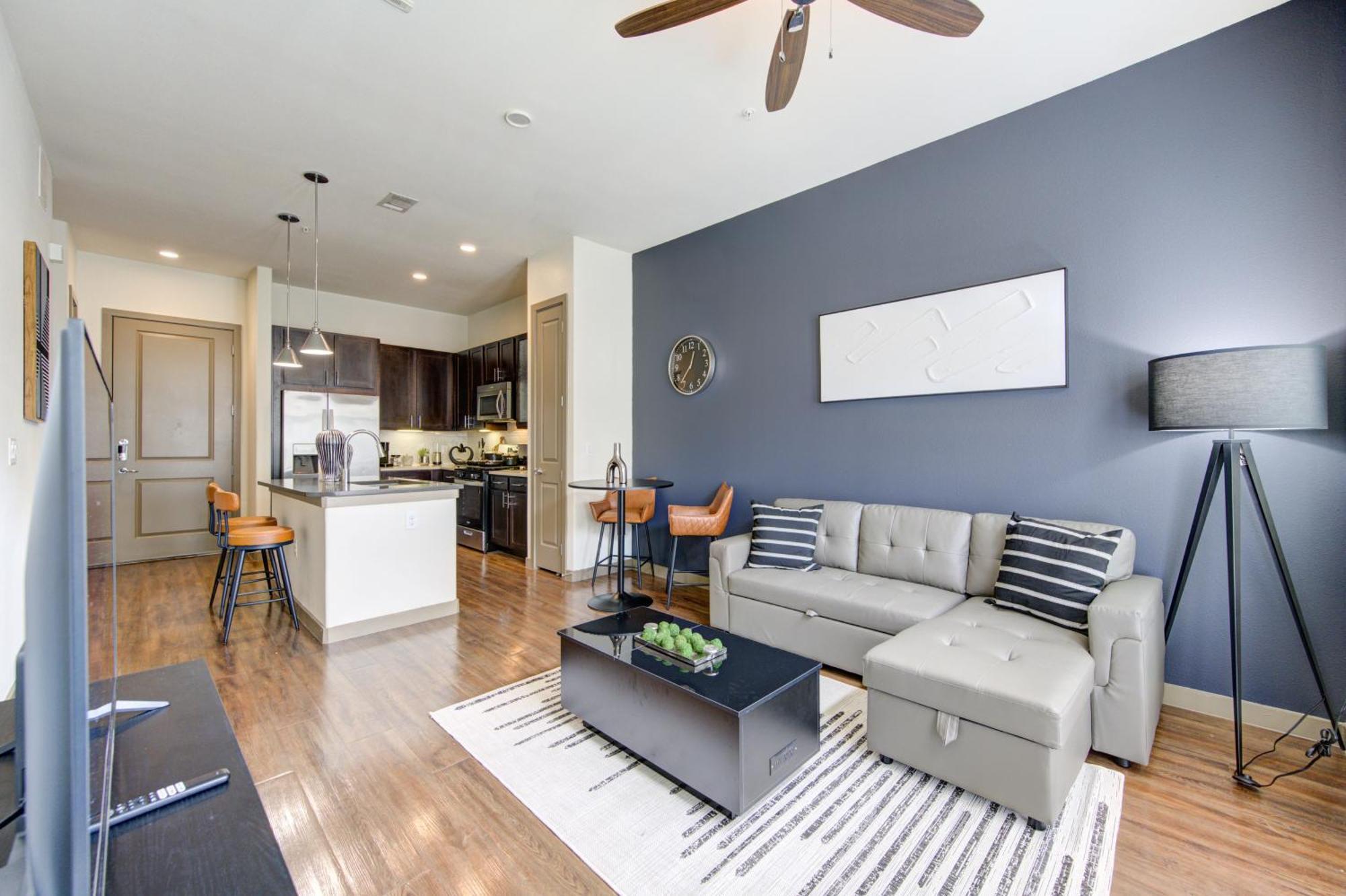 Sleek Energy Corridor King Bed Houston