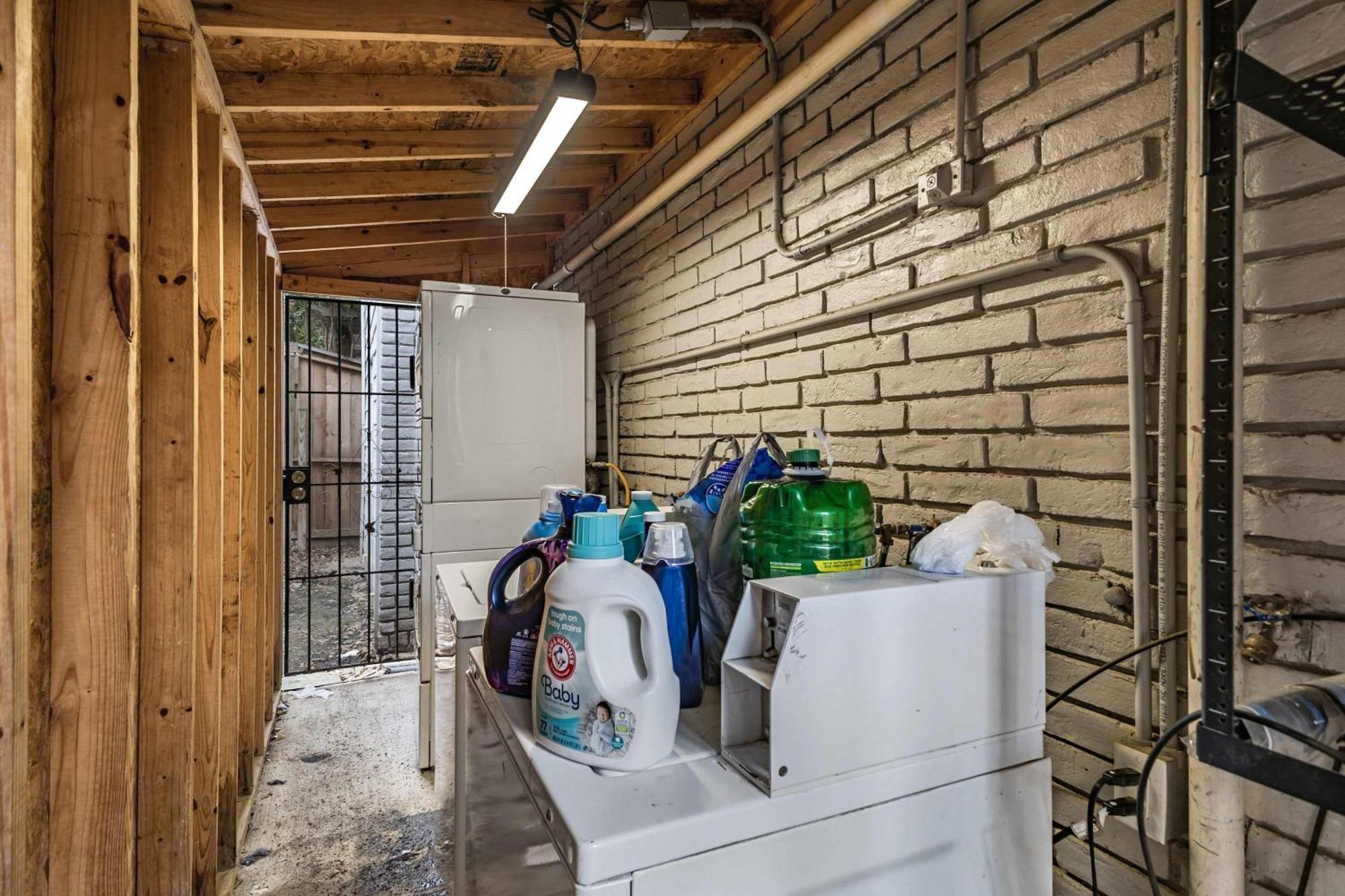 Apartment Montrose Living Prime Location Comfortable Beds *