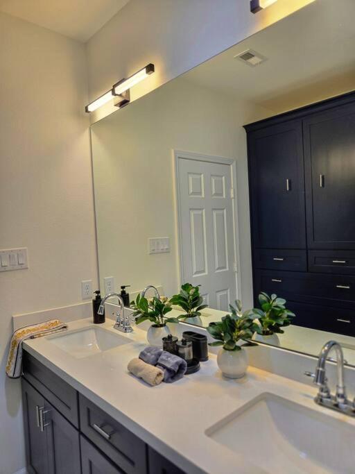 The Malmedy Is At A Location 3br Sleeps 10 *
