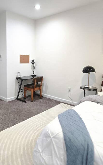 The Malmedy Is At A Location 3br Sleeps 10 Houston