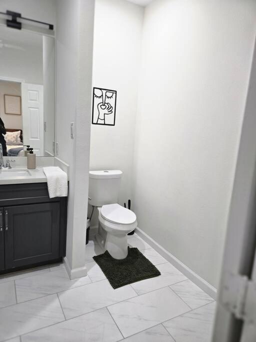 The Malmedy Is At A Location 3br Sleeps 10 * Houston