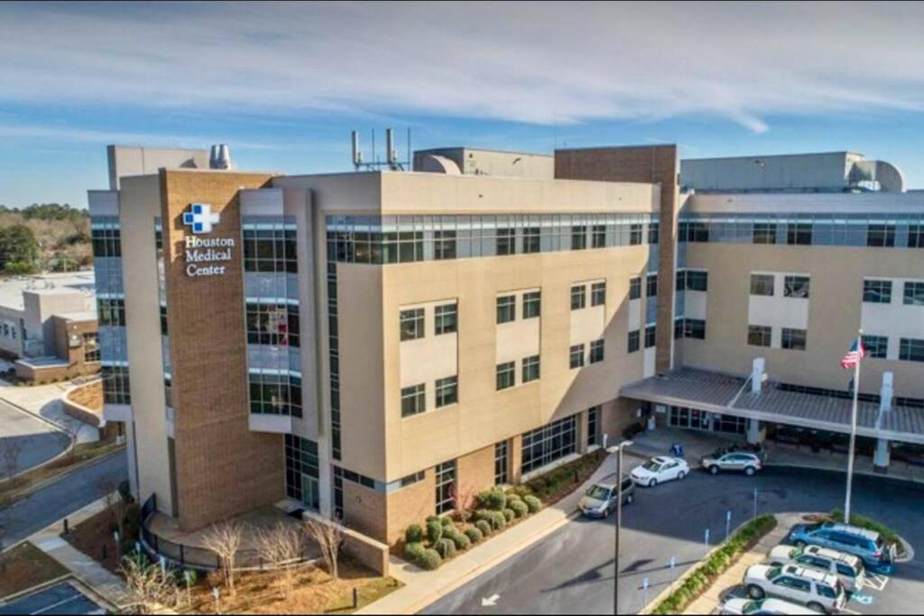 The Malmedy Is At A Location 3br Sleeps 10 * Houston