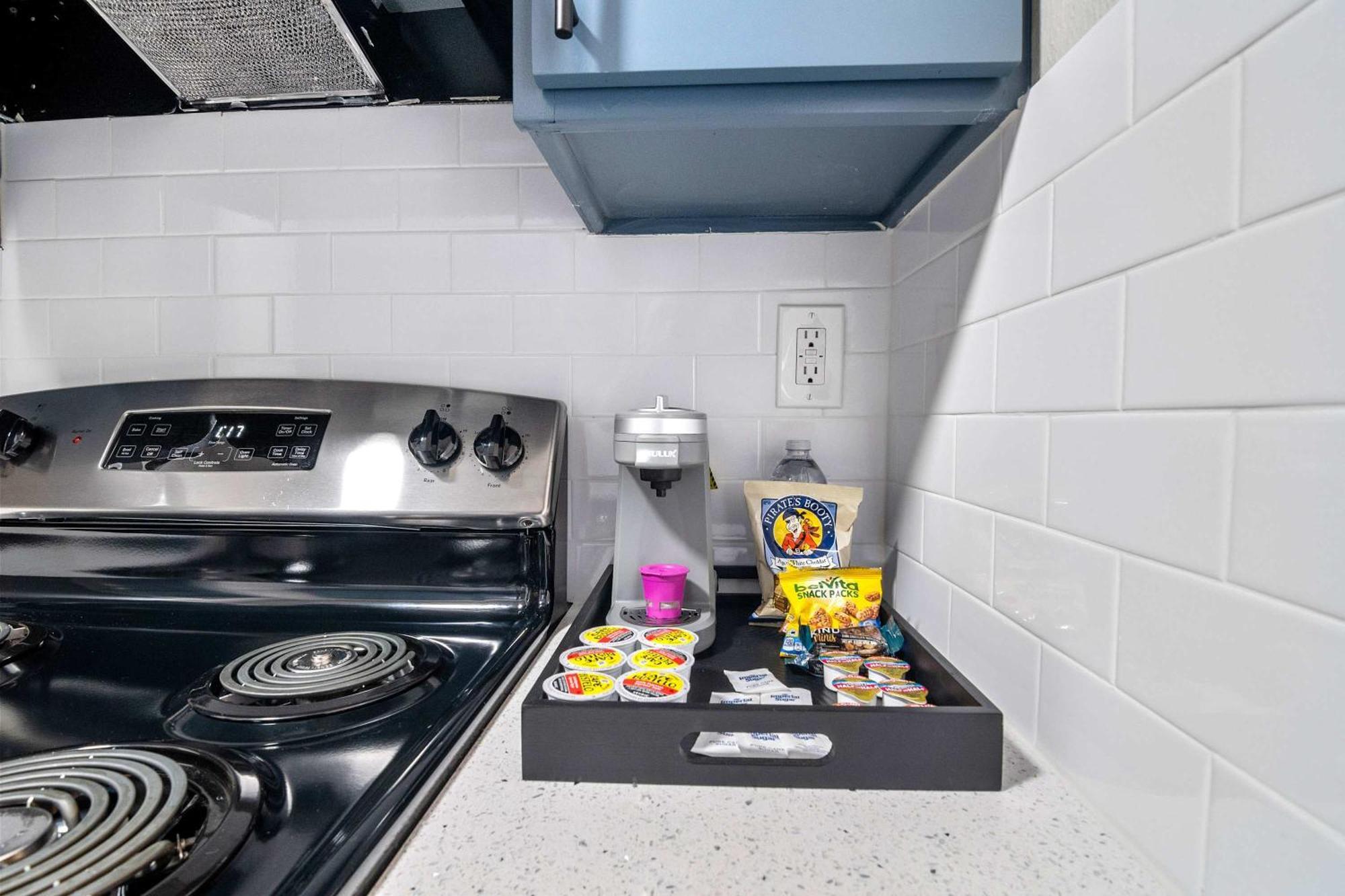 Apartment Stylish 10 Min To Main Street Downtown *