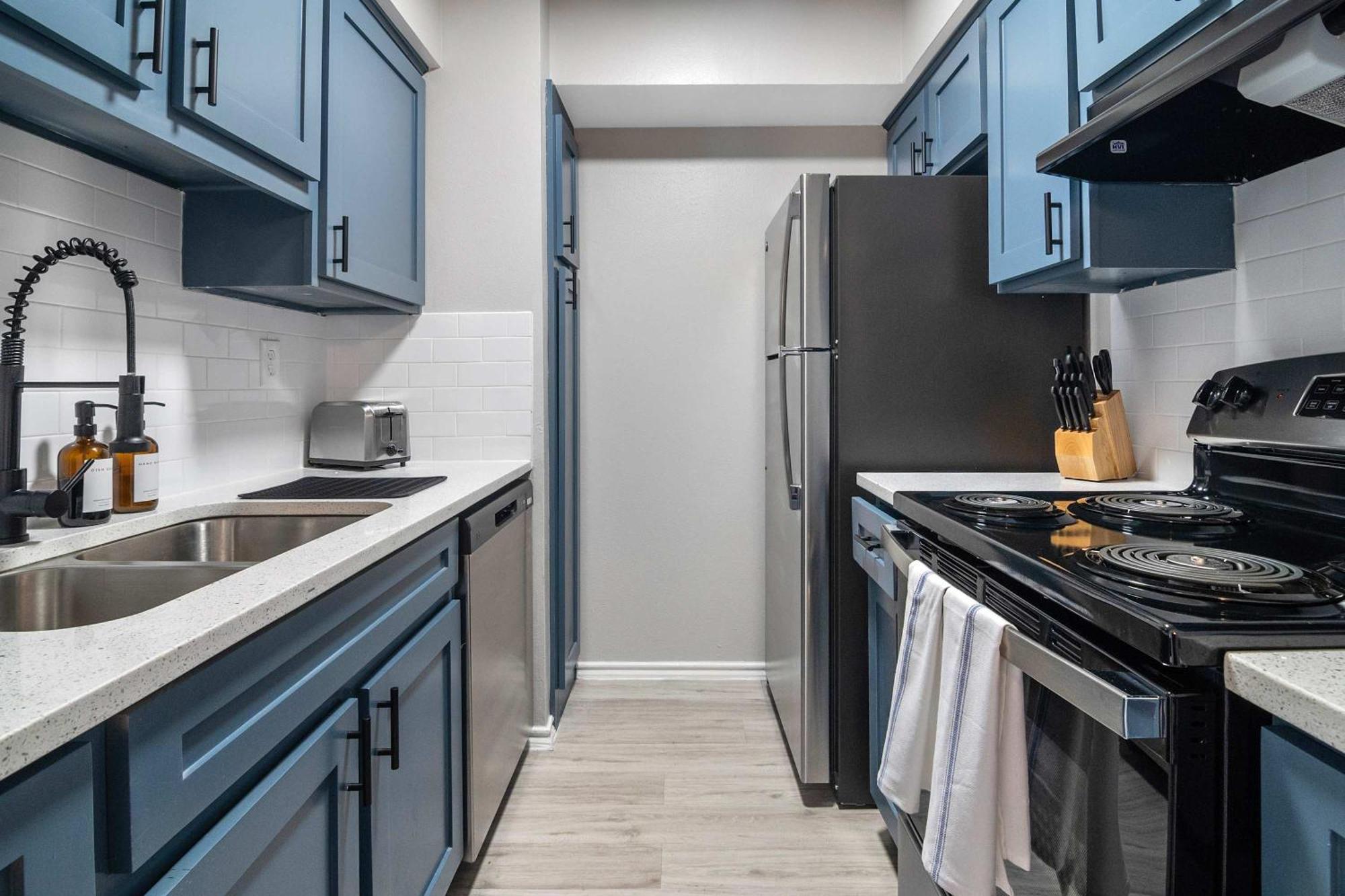 Apartment Stylish 10 Min To Main Street Downtown *