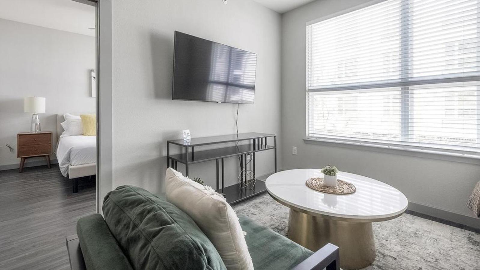 Apartment Landing At The Standard In The Heights - 1 Bedroom In Northside Houston