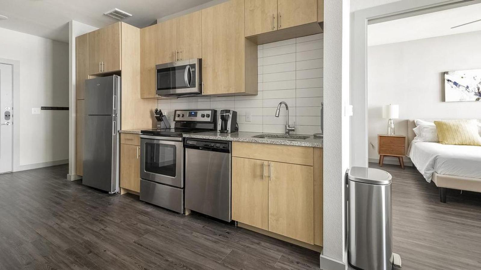 Landing At The Standard In The Heights - 1 Bedroom In Northside Apartment