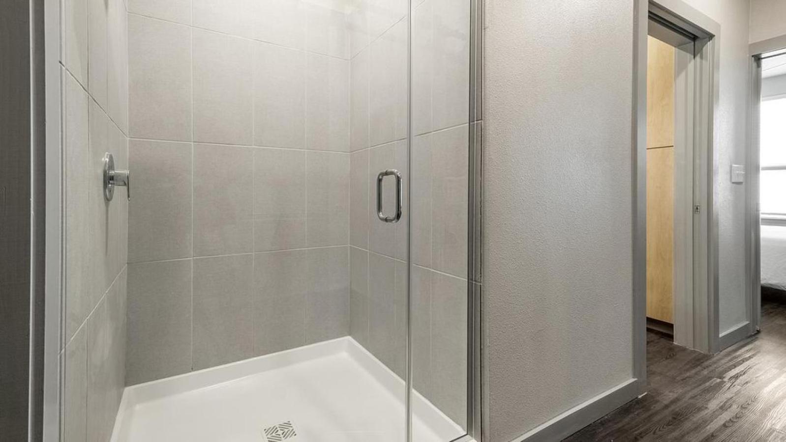 Landing At The Standard In The Heights - 1 Bedroom In Northside