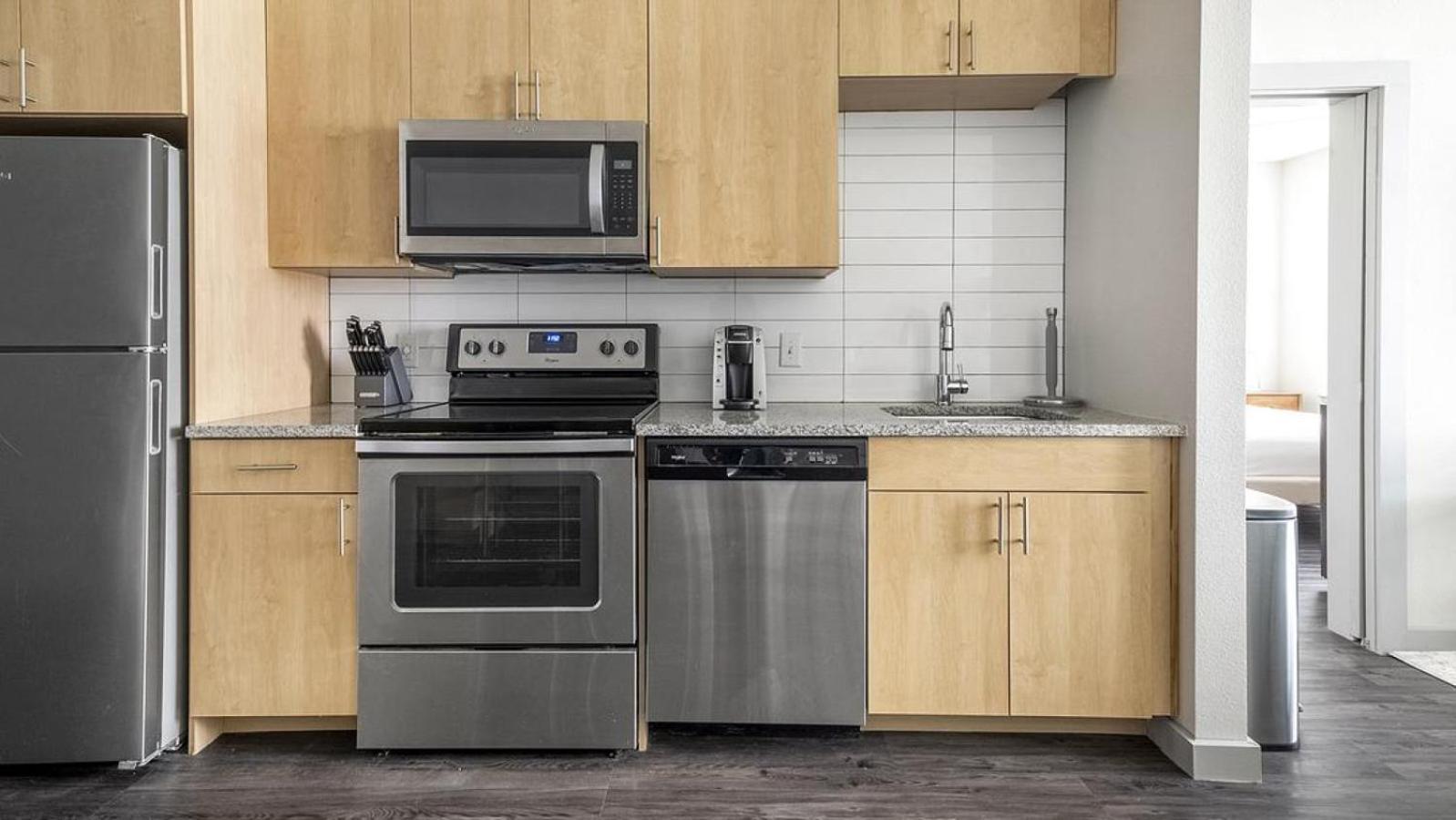 Landing At The Standard In The Heights - 1 Bedroom In Northside Apartment *