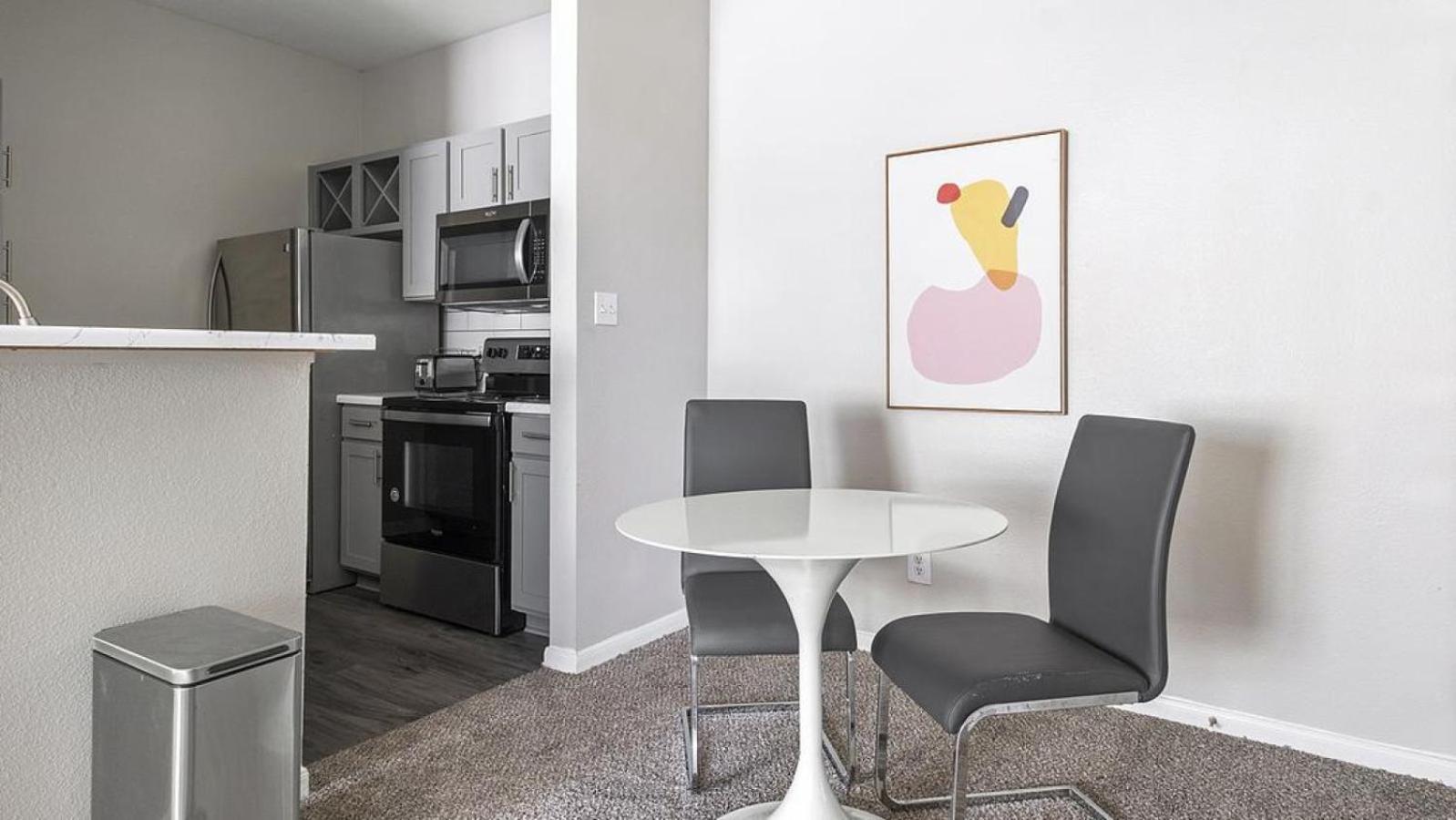 Landing At The Milano - 1 Bedroom In Briar Forest * Houston