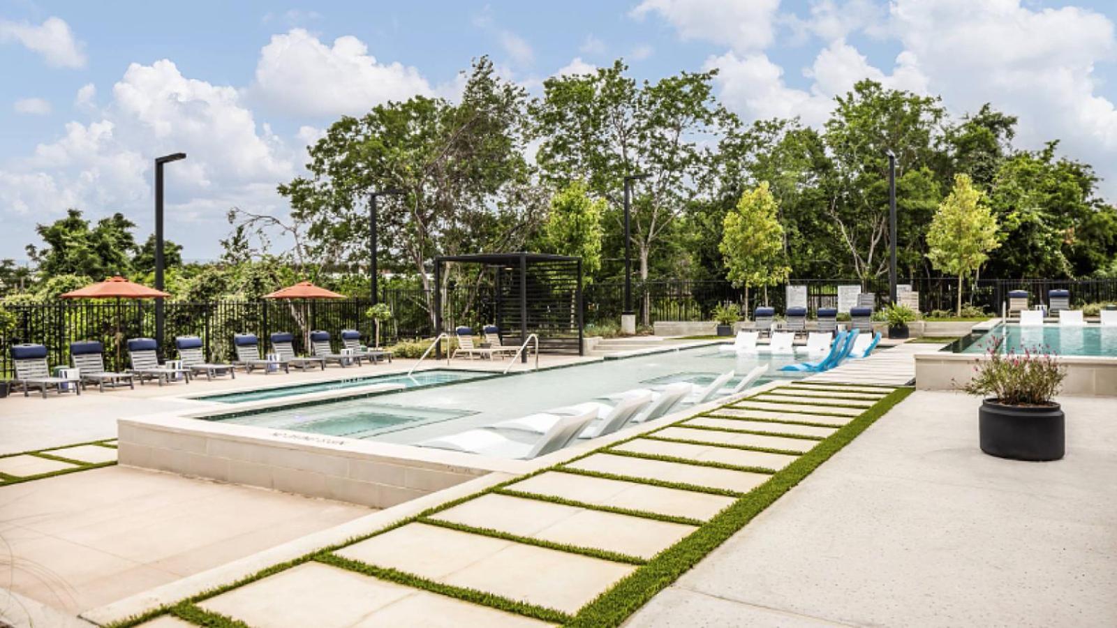 Landing At The Standard On The River - 2 Bedrooms In Northside