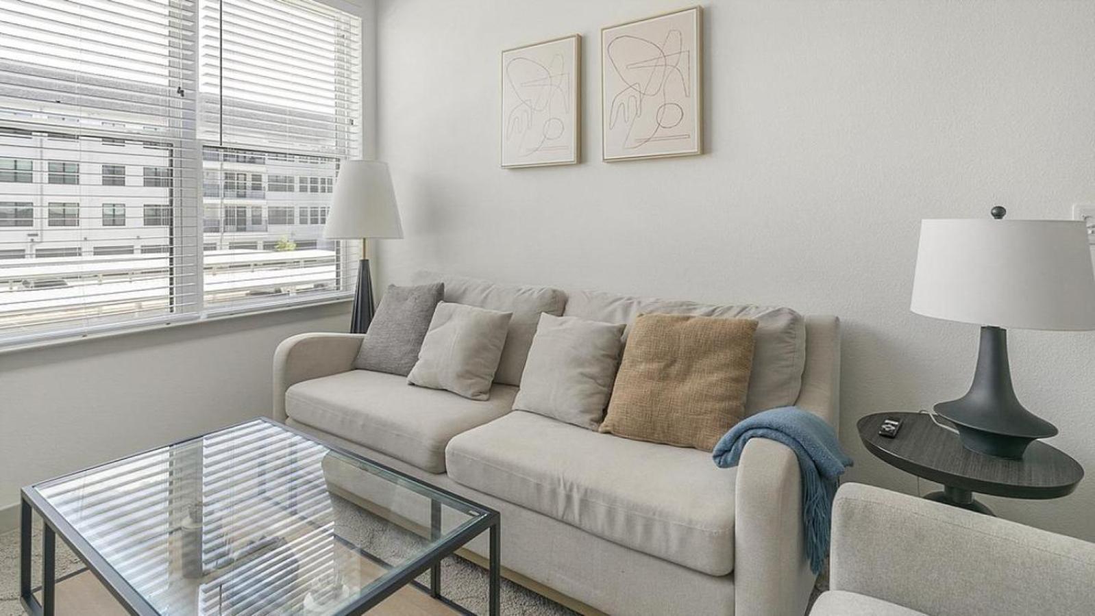 Landing At The Standard On The River - 2 Bedrooms In Northside *
