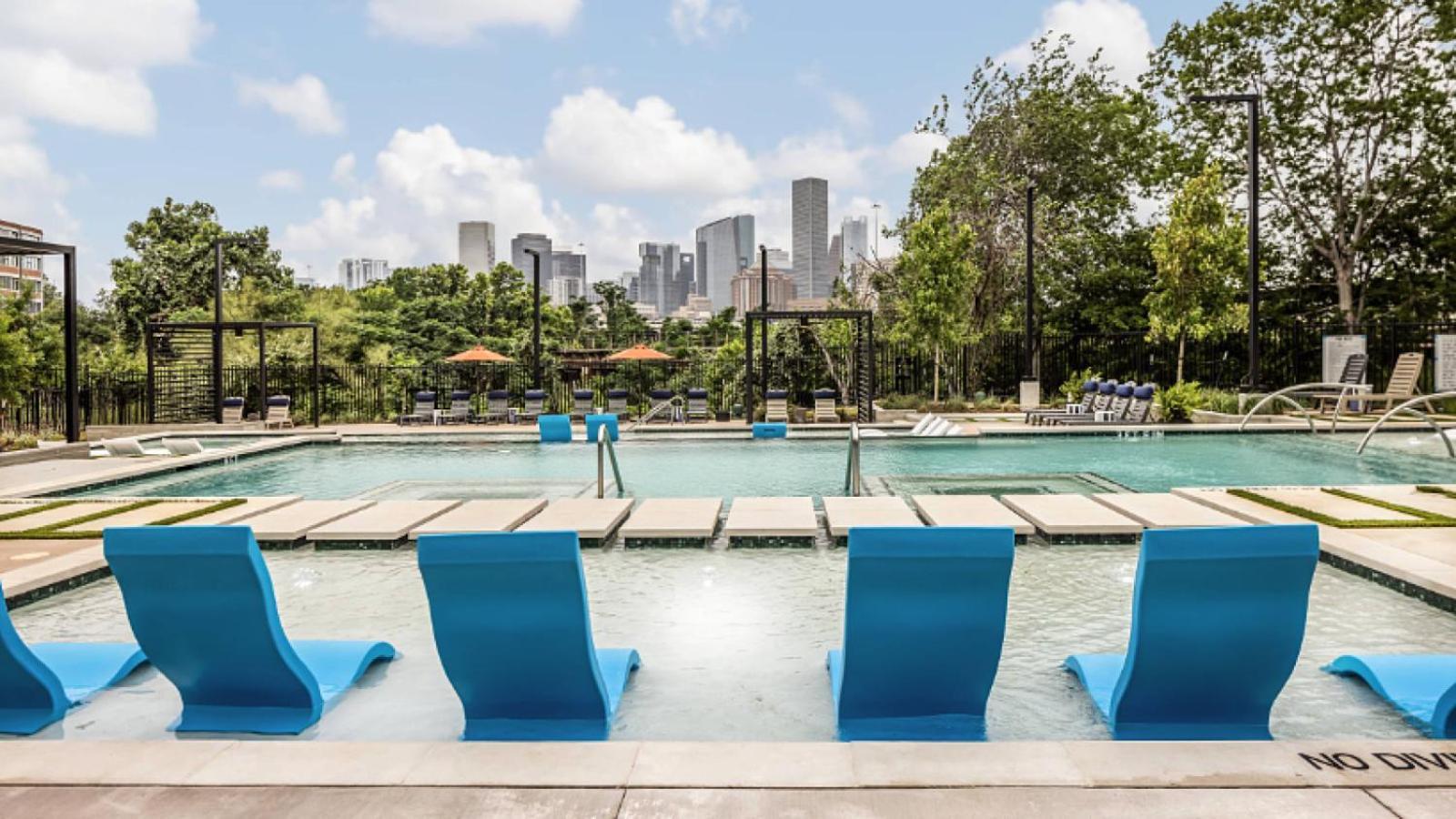 Landing At The Standard On The River - 2 Bedrooms In Northside