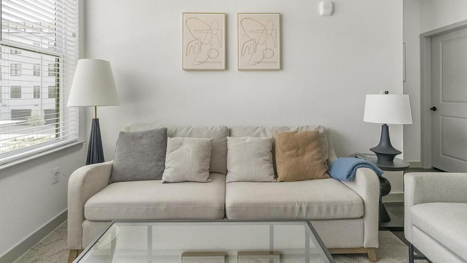 Landing At The Standard On The River - 2 Bedrooms In Northside * Houston