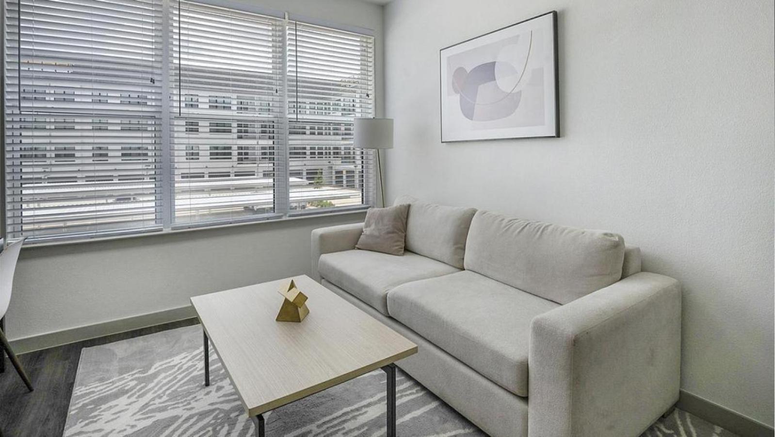 Landing At The Standard On The River - 2 Bedrooms In Northside * Houston