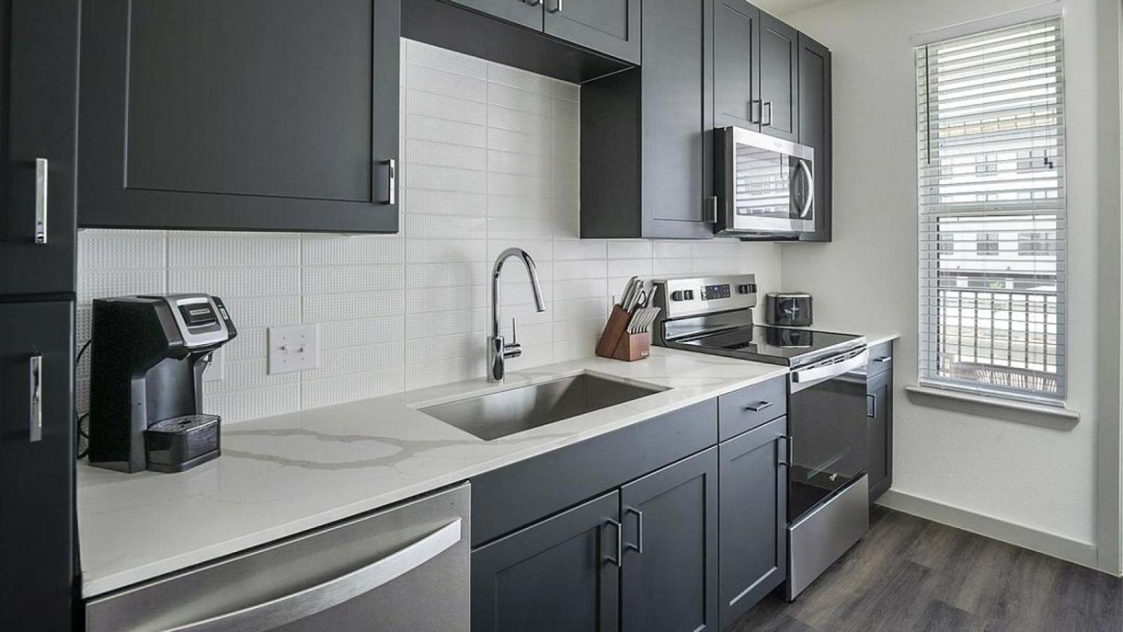 Apartment Landing At The Standard On The River - 2 Bedrooms In Northside