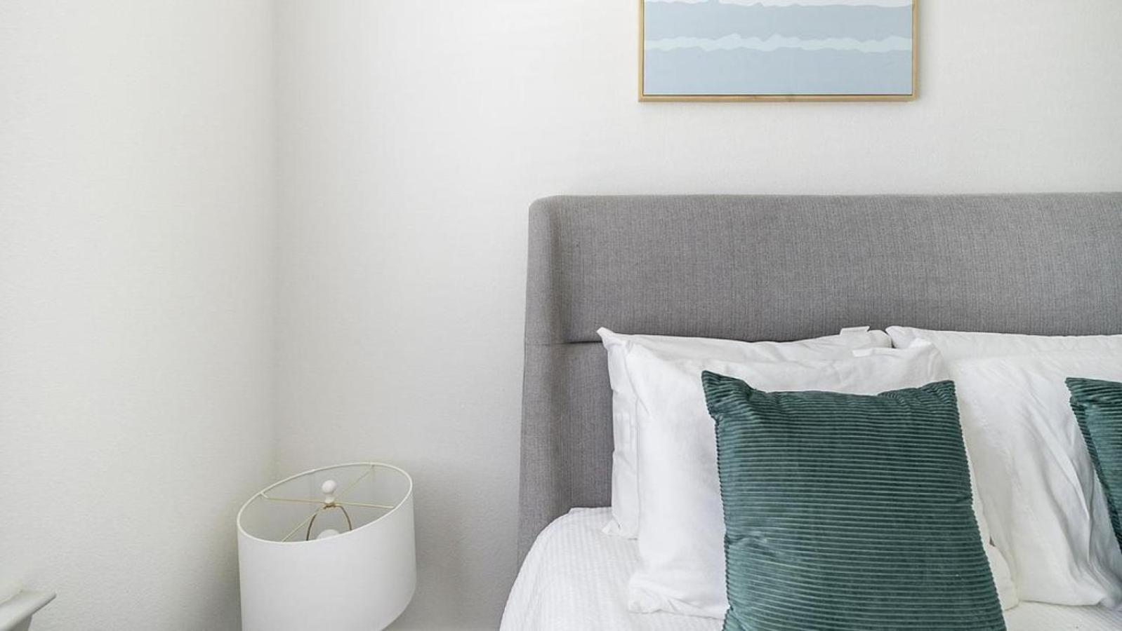 Landing At The Standard On The River - 2 Bedrooms In Northside Apartment *