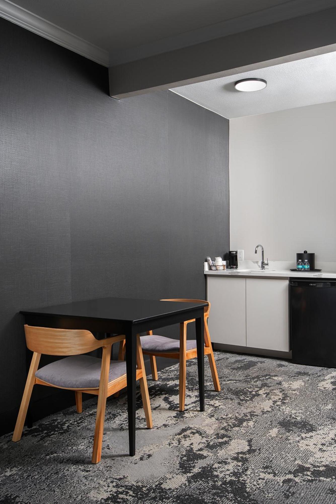 Champions Club And Hotel, Houston Westchase 4*