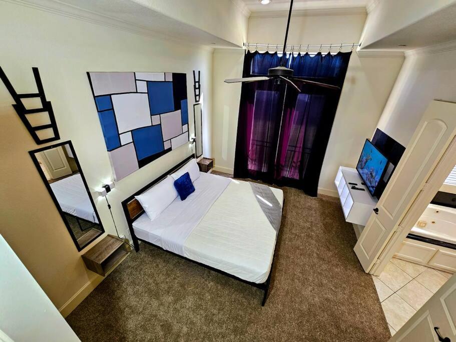 Apartment Sleeps 8 Zen Galleria Retreat King Bed Patio 3 Br