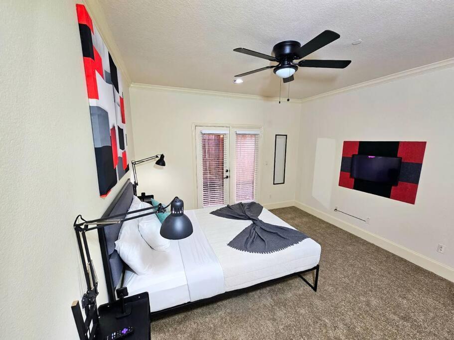 Sleeps 8 Zen Galleria Retreat King Bed Patio 3 Br *