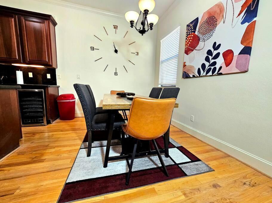 Sleeps 8 Zen Galleria Retreat King Bed Patio 3 Br * Houston