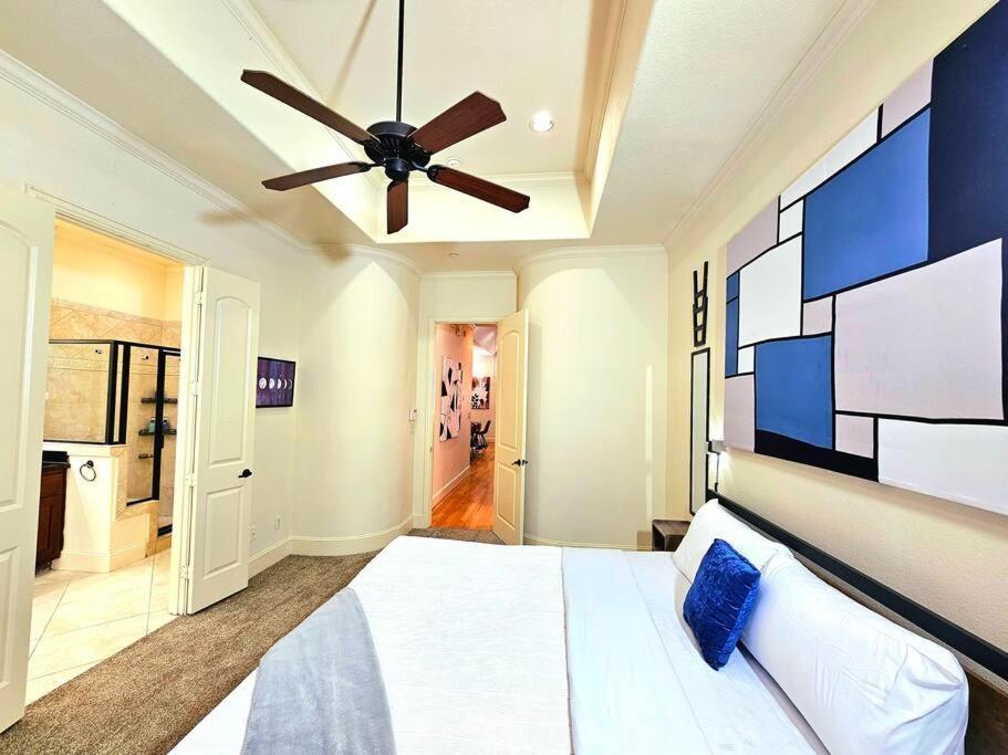 Apartment Sleeps 8 Zen Galleria Retreat King Bed Patio 3 Br *