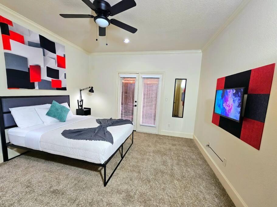 Sleeps 8 Zen Galleria Retreat King Bed Patio 3 Br Houston