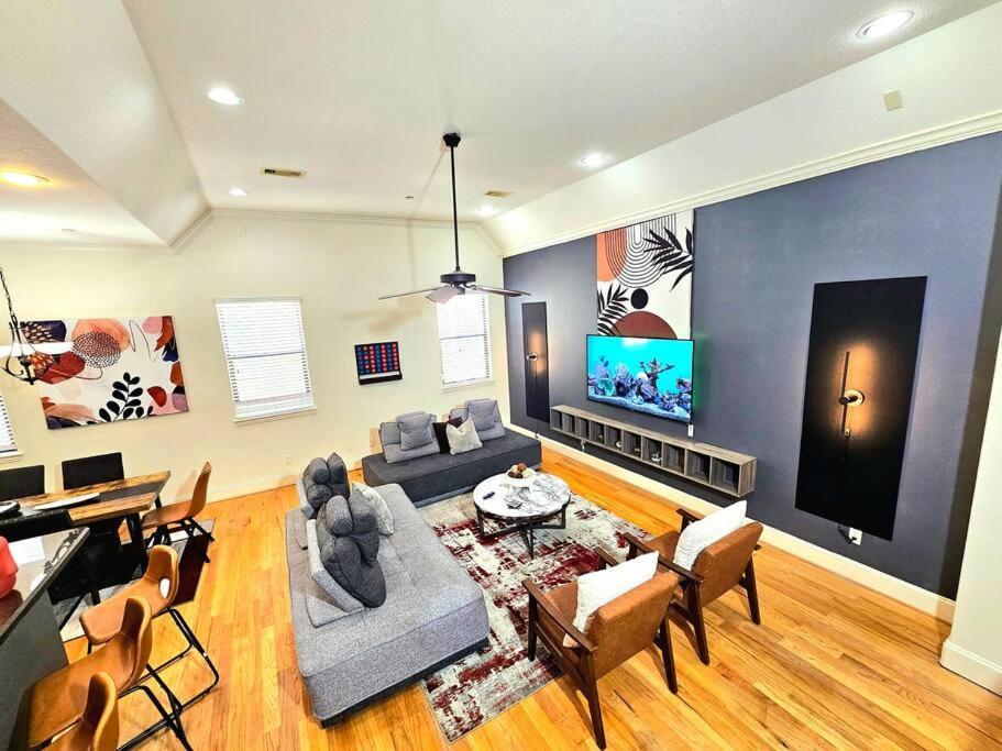 Apartment Sleeps 8 Zen Galleria Retreat King Bed Patio 3 Br Houston