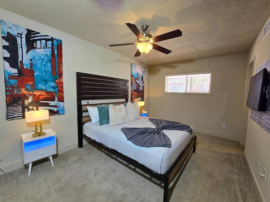 Apartment Walking Distance Galleria 2br 2ba Pool