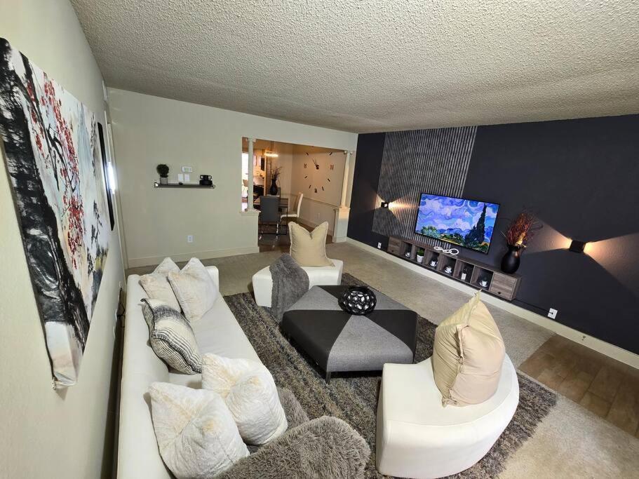 Apartment Walking Distance Galleria 2br 2ba Pool Houston