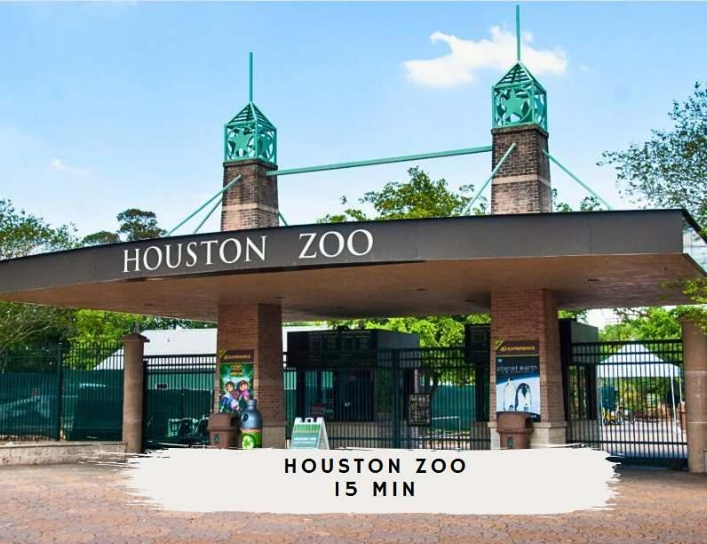 Chic & 3-bd Townhouse Mins To Dt Holiday home Houston