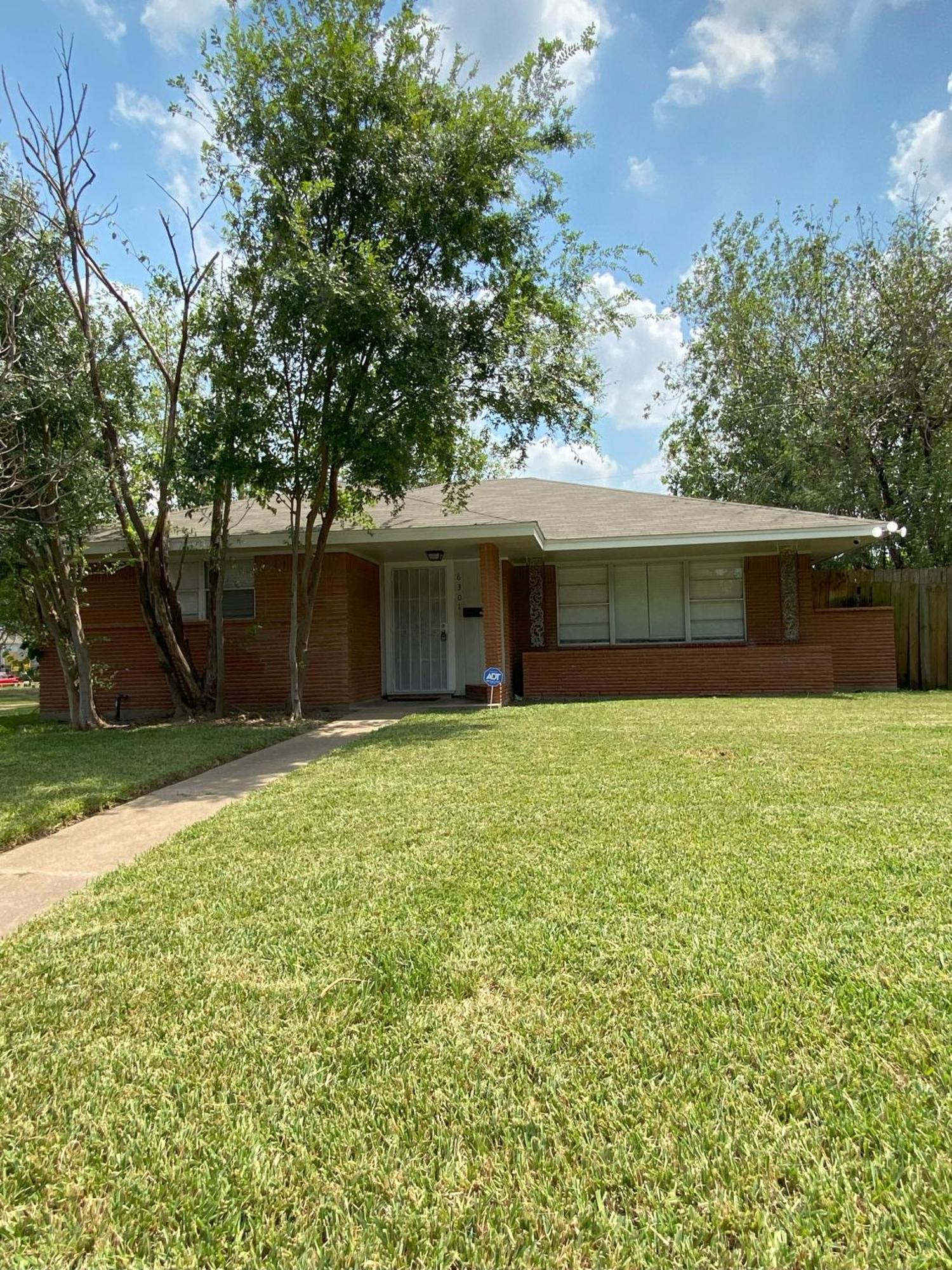 Charming 3bdrm Retreat Near Hcu *