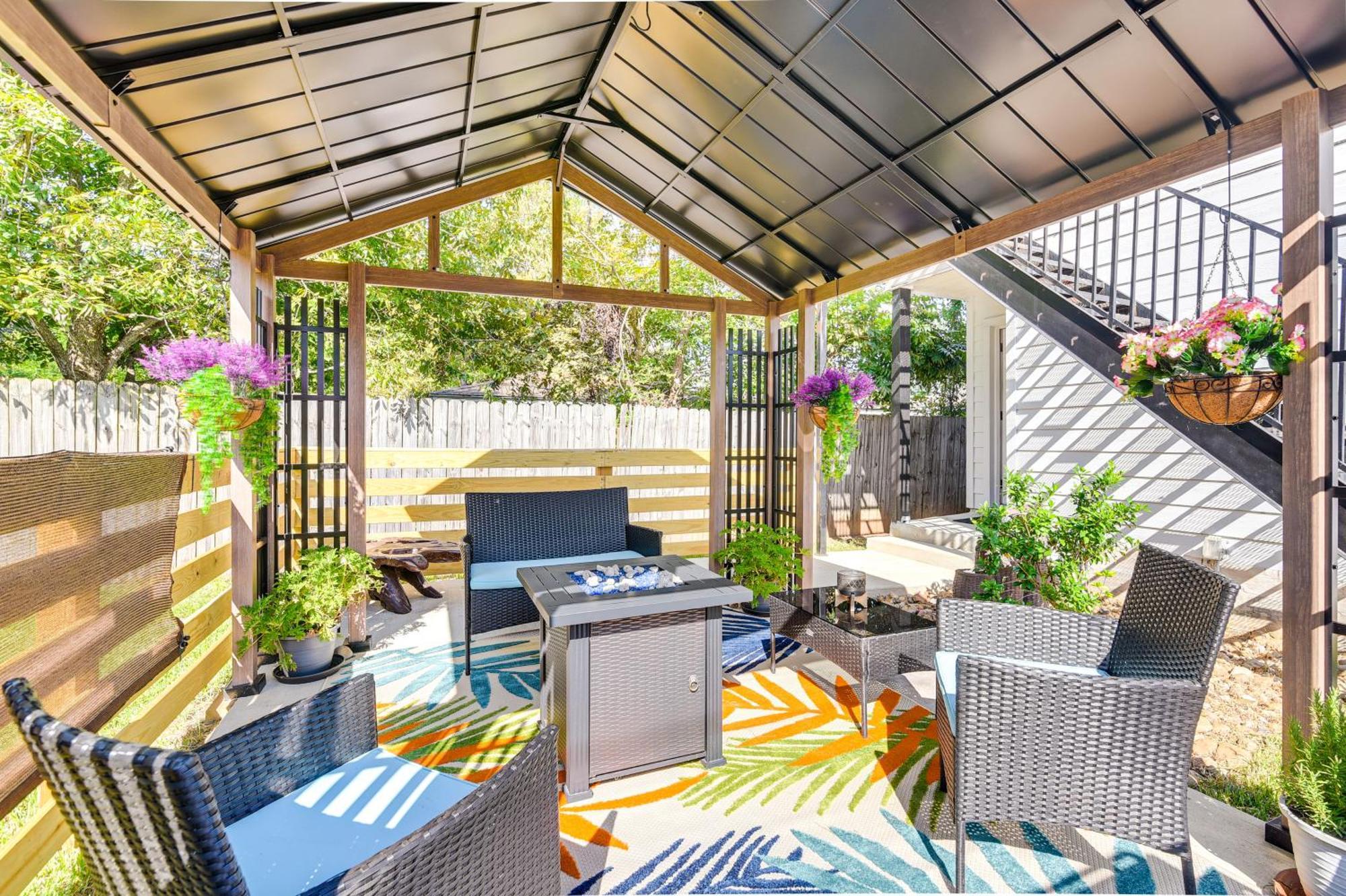 Holiday home South Townhome With Patio And Gas Grill! Houston