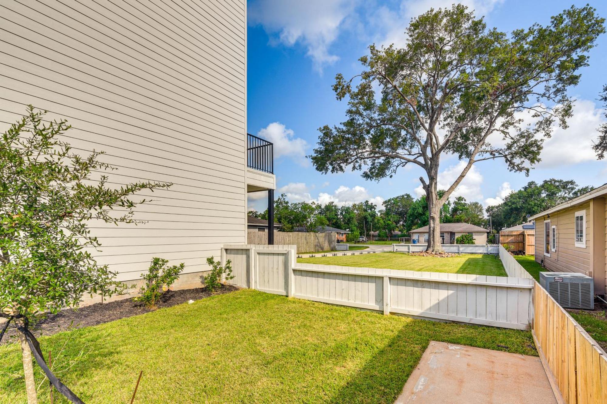 South Townhome With Patio And Gas Grill! Holiday home *