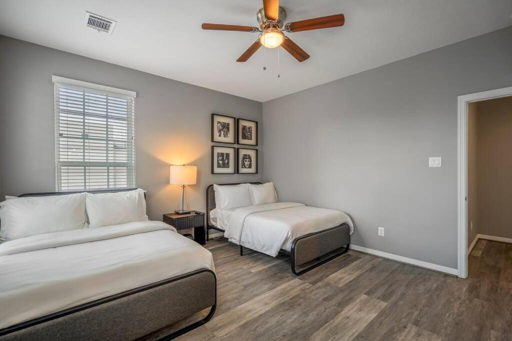 Apartment Vintage Hollywood Theater House In East Downtown *