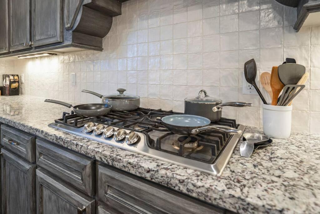 Vintage Hollywood Theater House In East Downtown Apartment *