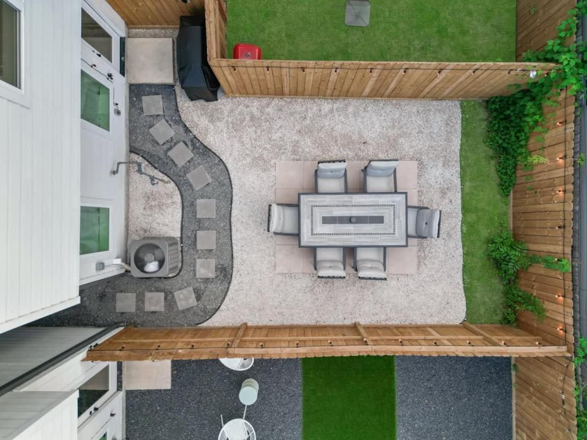 Heart Of - Modern 3bd Open-concept *