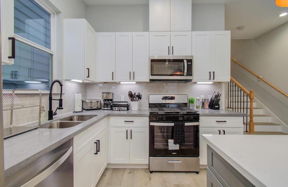 Heart Of - Modern 3bd Open-concept * Houston