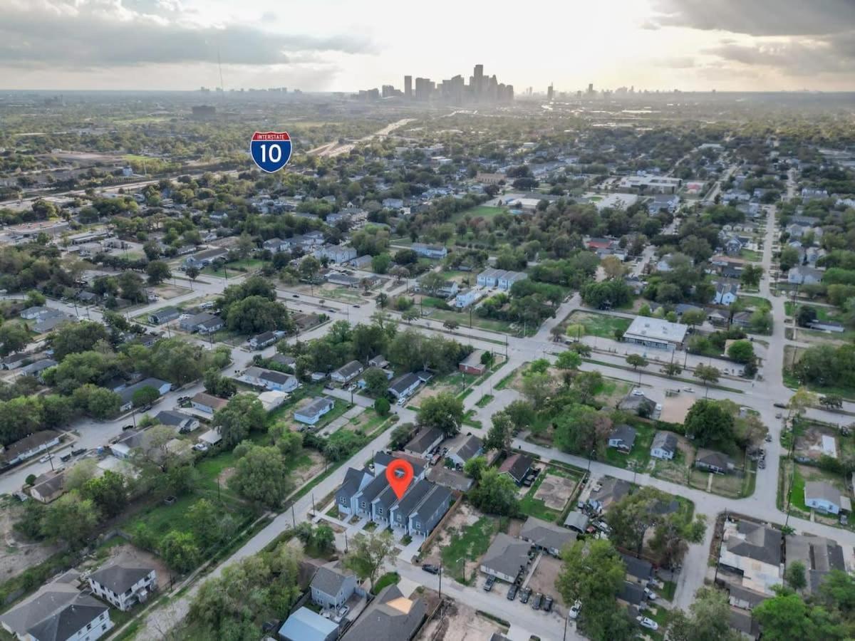 Heart Of - Modern 3bd Open-concept