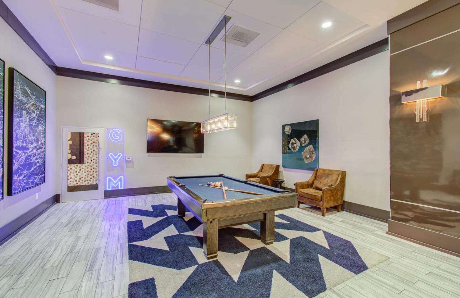 Apartment 3bd Luxury Convenience W Pool Gym *