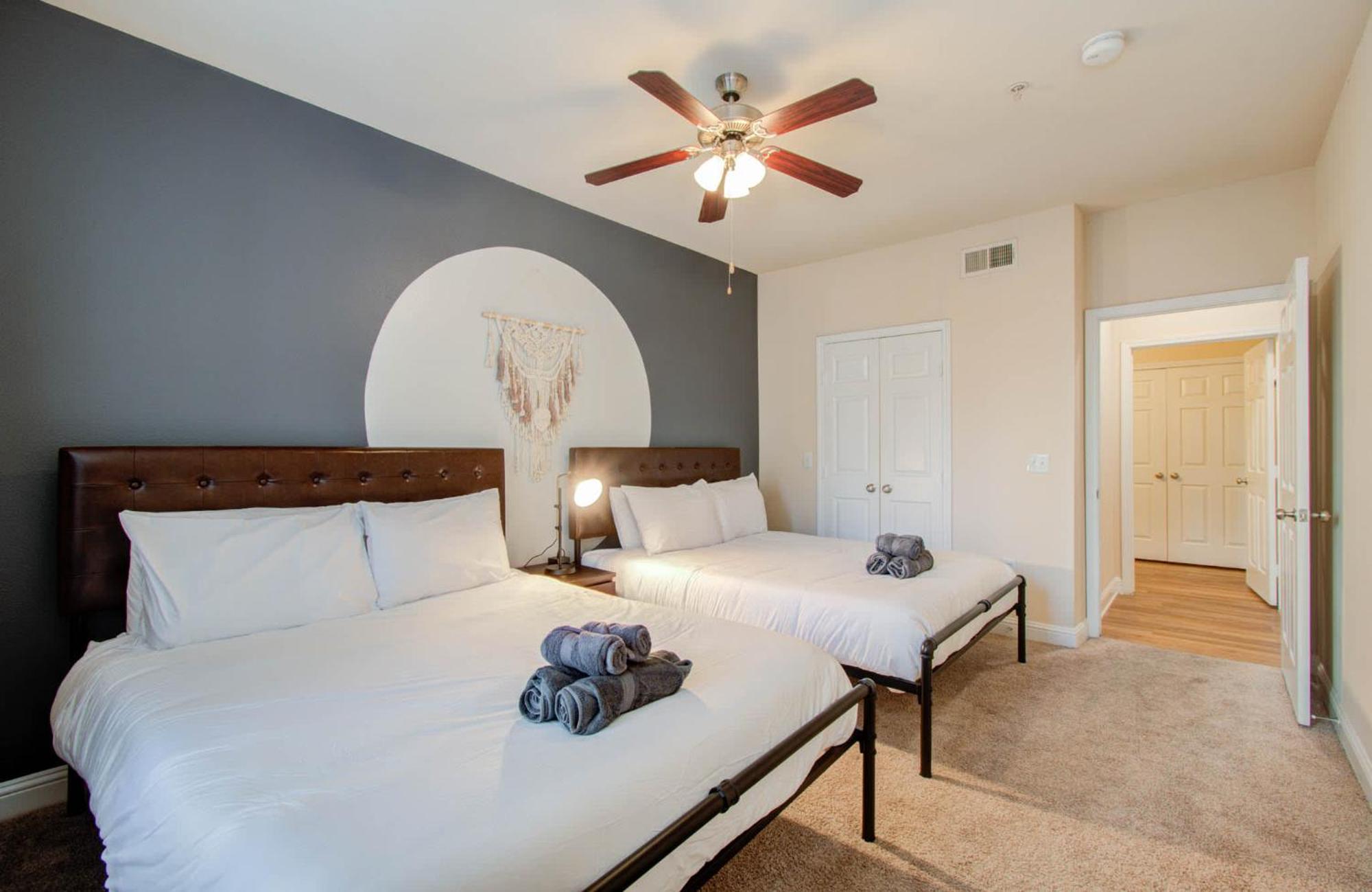 3bd Luxury Convenience W Pool Gym