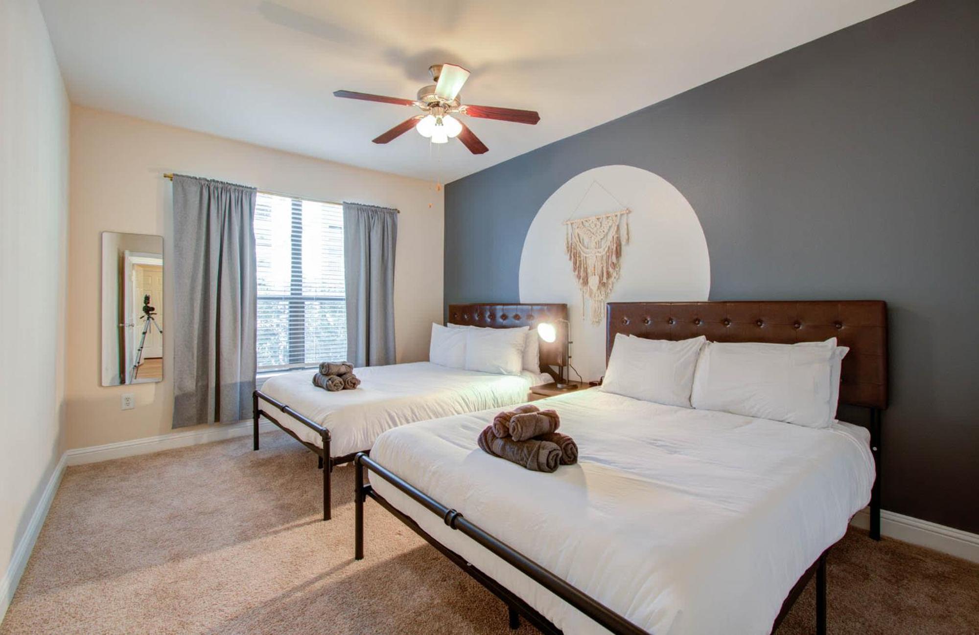 Apartment 3bd Luxury Convenience W Pool Gym