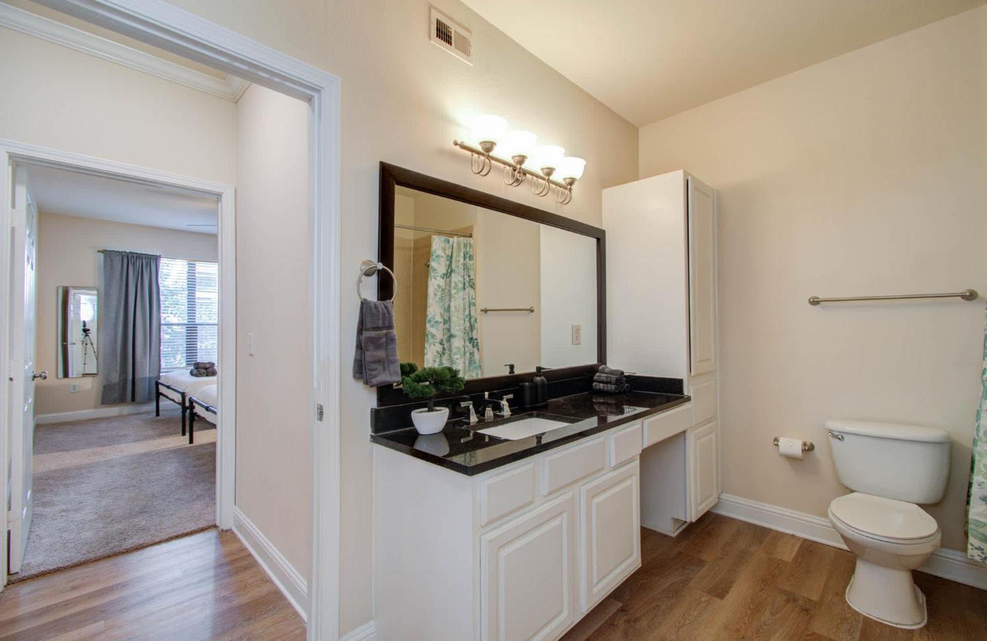 3bd Luxury Convenience W Pool Gym Apartment Houston