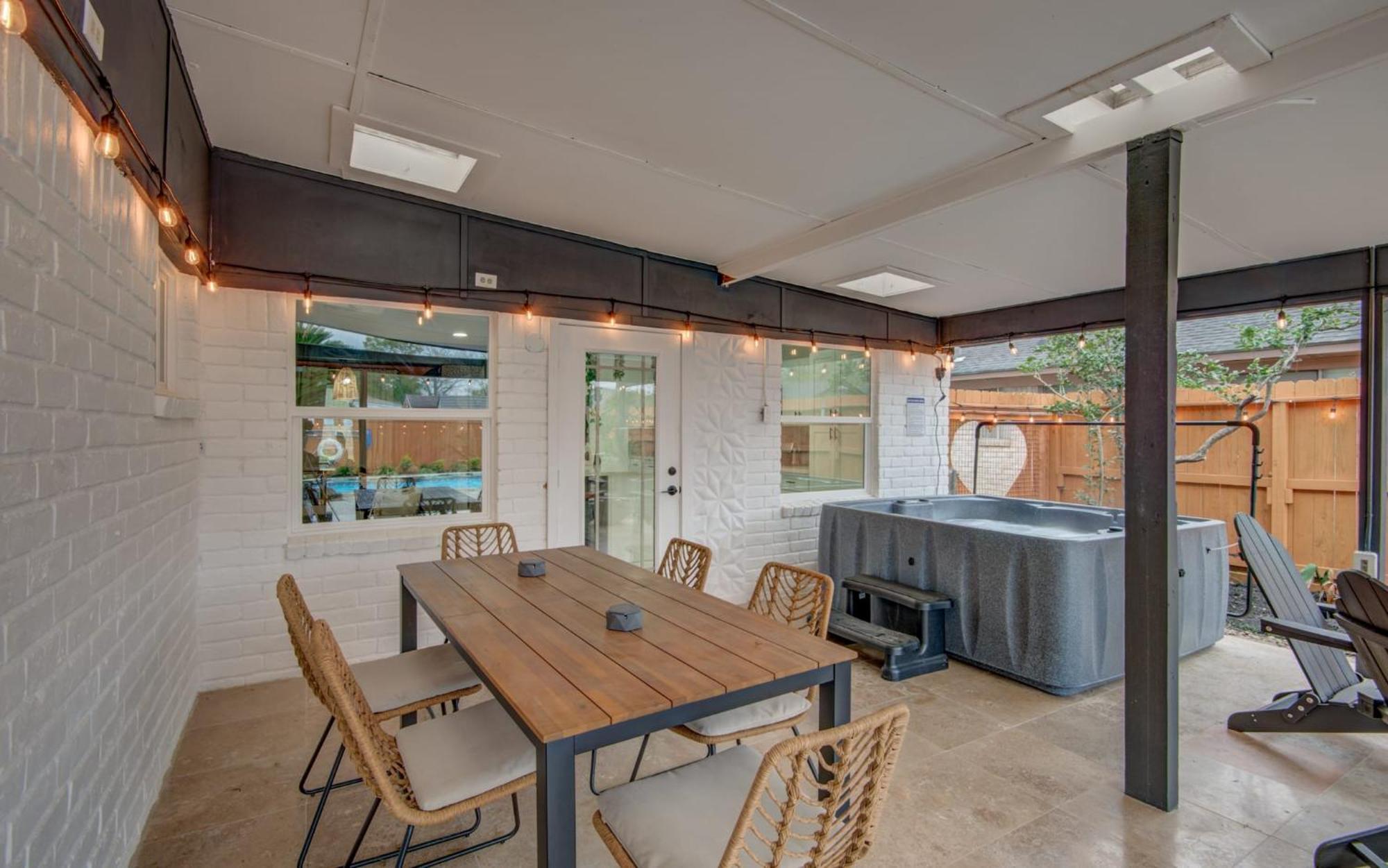 Spring Branch Getaway Feat 5bd Pool Hot Tub