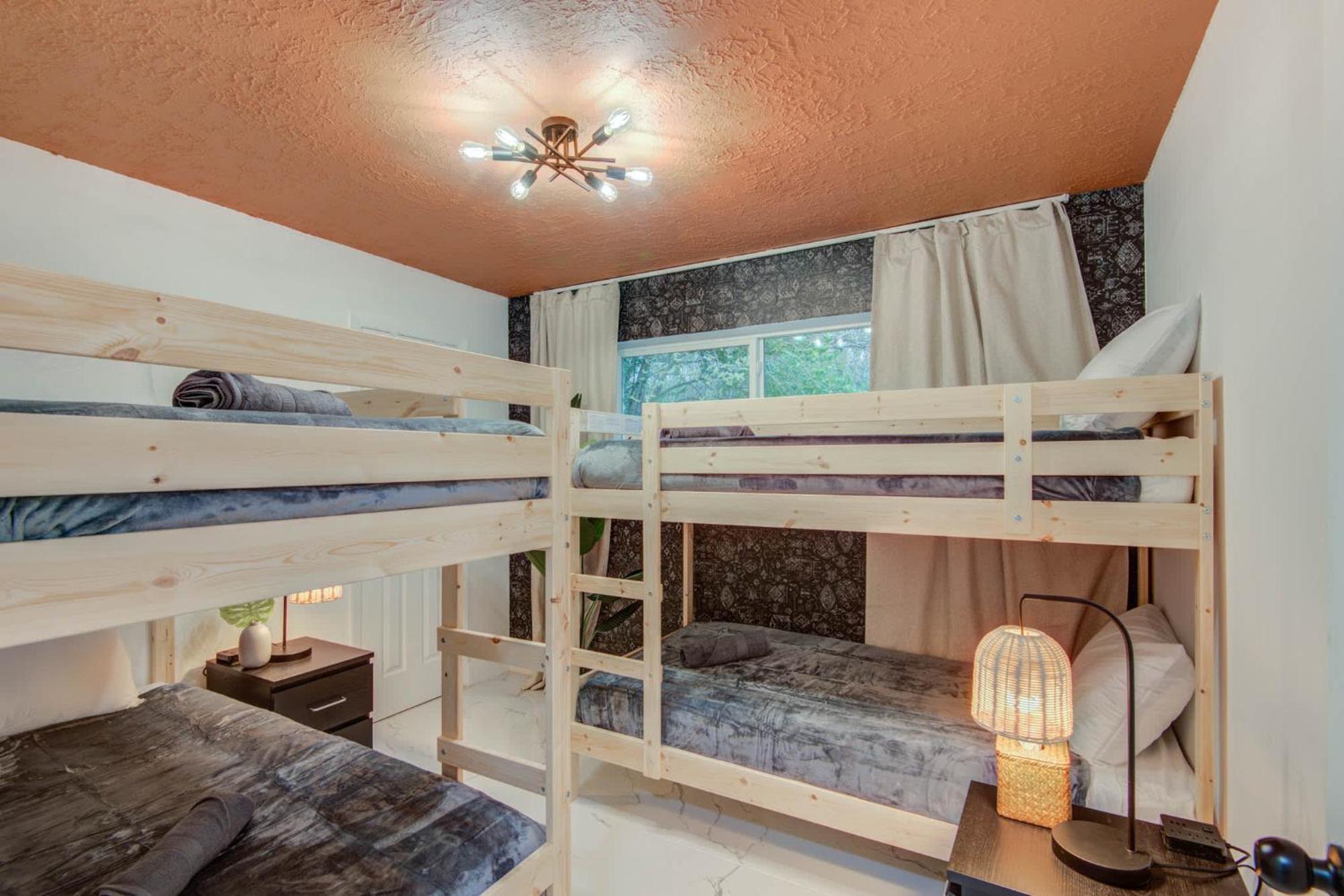 Spring Branch Getaway Feat 5bd Pool Hot Tub *