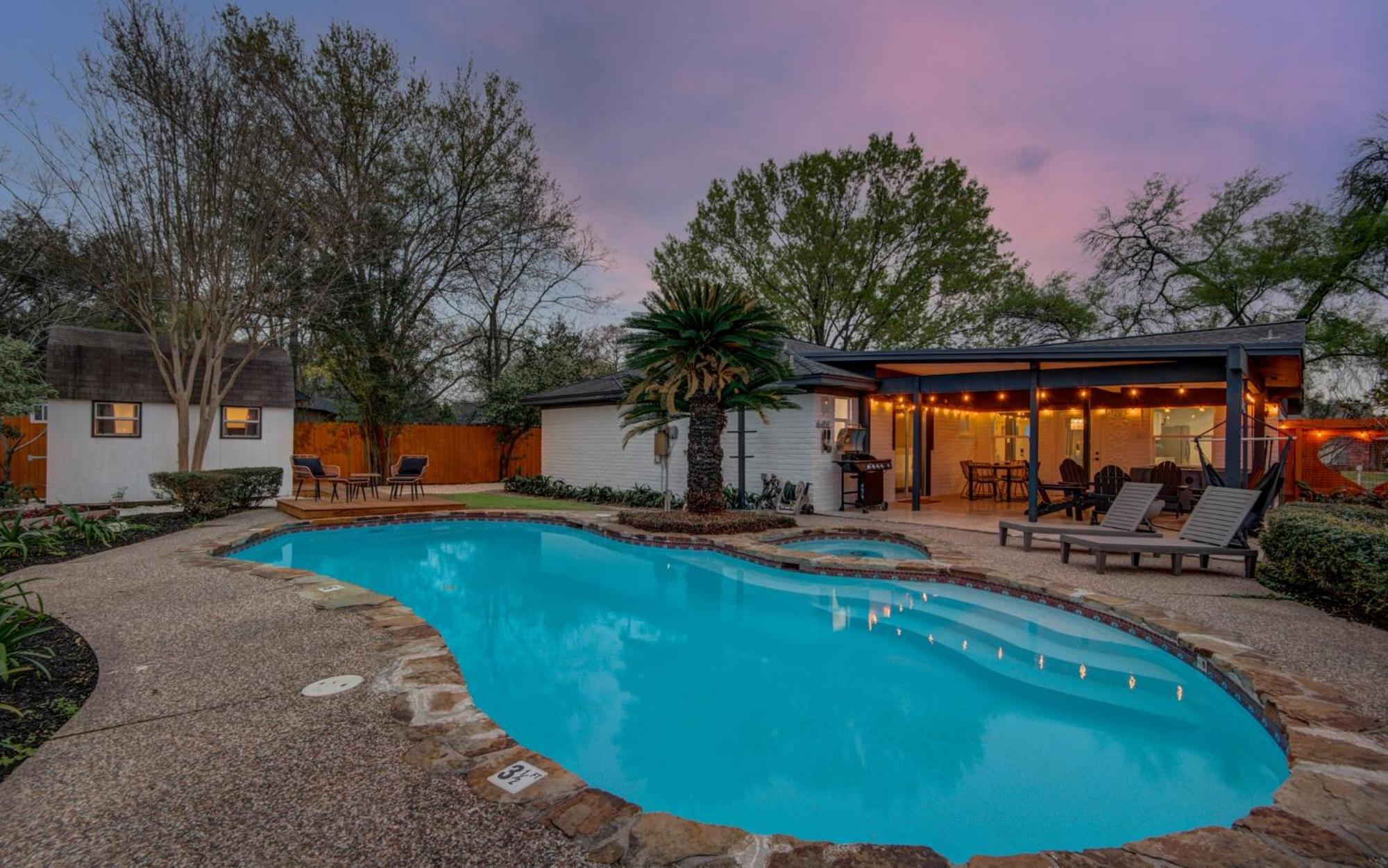 Holiday home Spring Branch Getaway Feat 5bd Pool Hot Tub Houston
