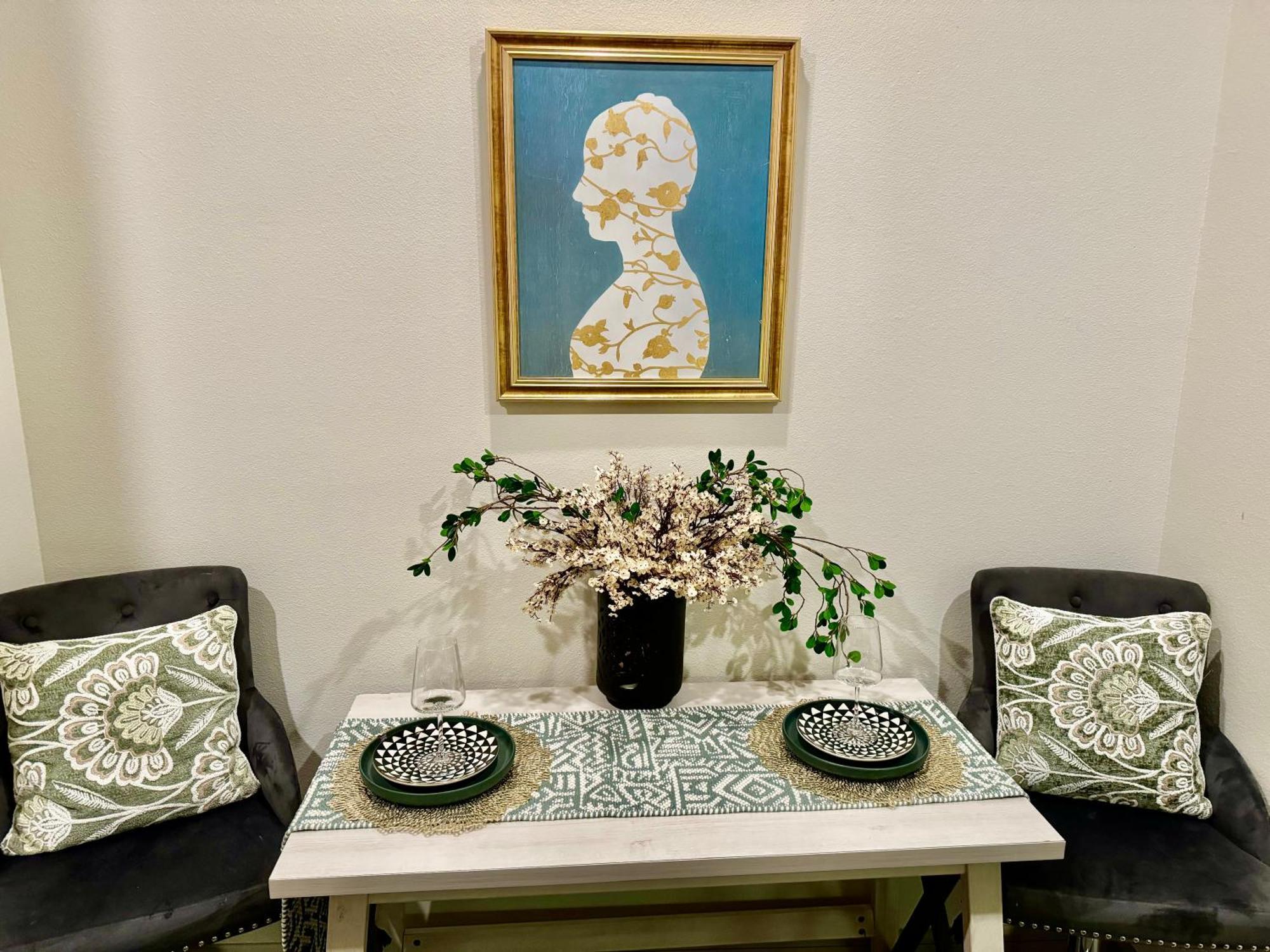 Apartment Close To Everything In Downtown King Bed Free Onsite Parking And Wifi Houston