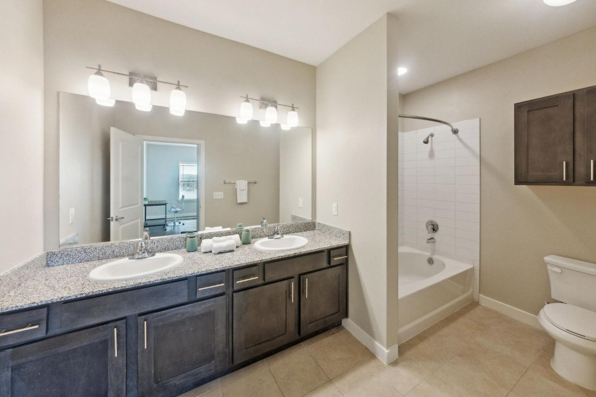 Apartment C Creek 4316 I New Construction 2bd I Gated