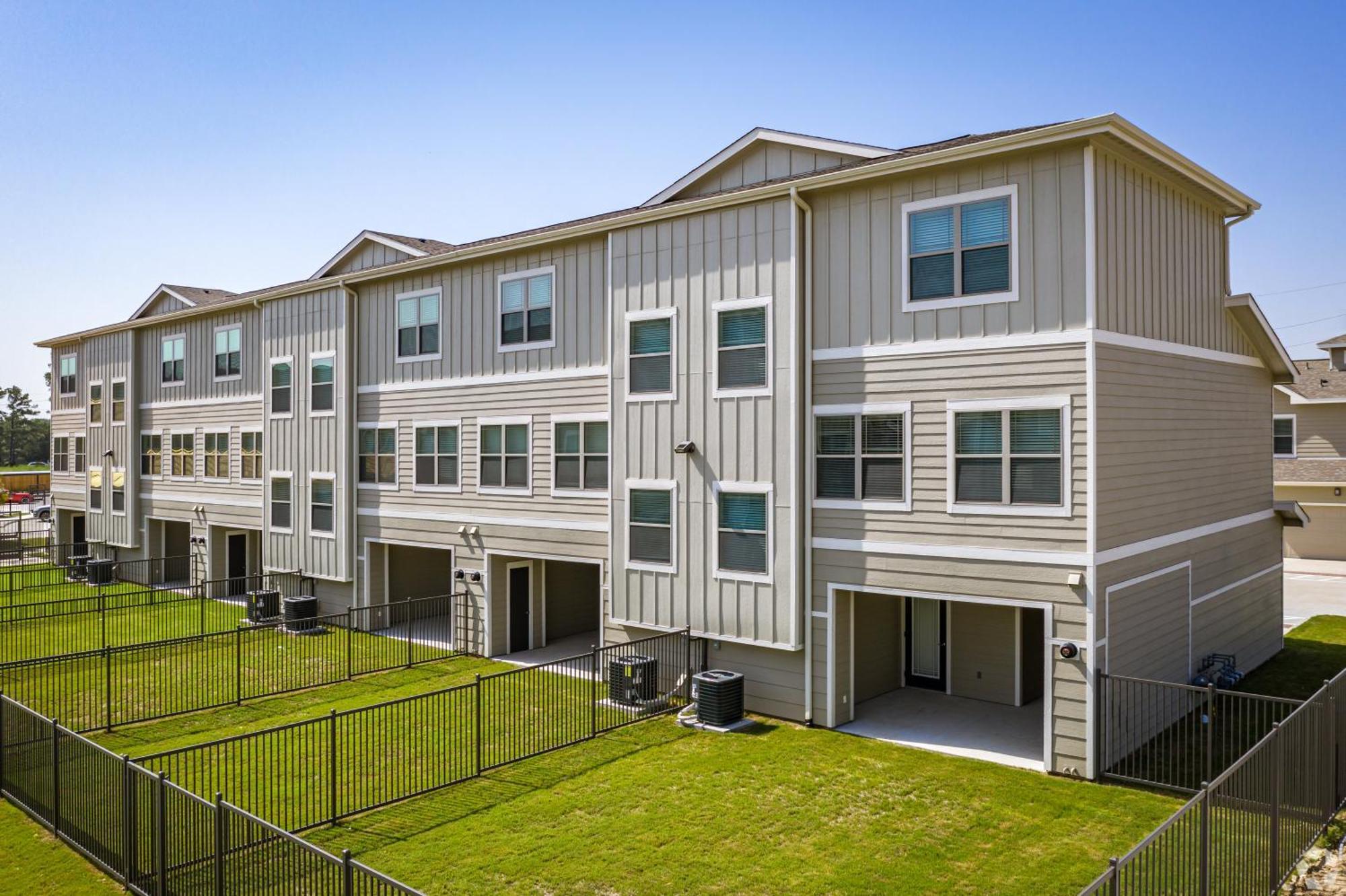 Apartment C Creek 4316 I New Construction 2bd I Gated *