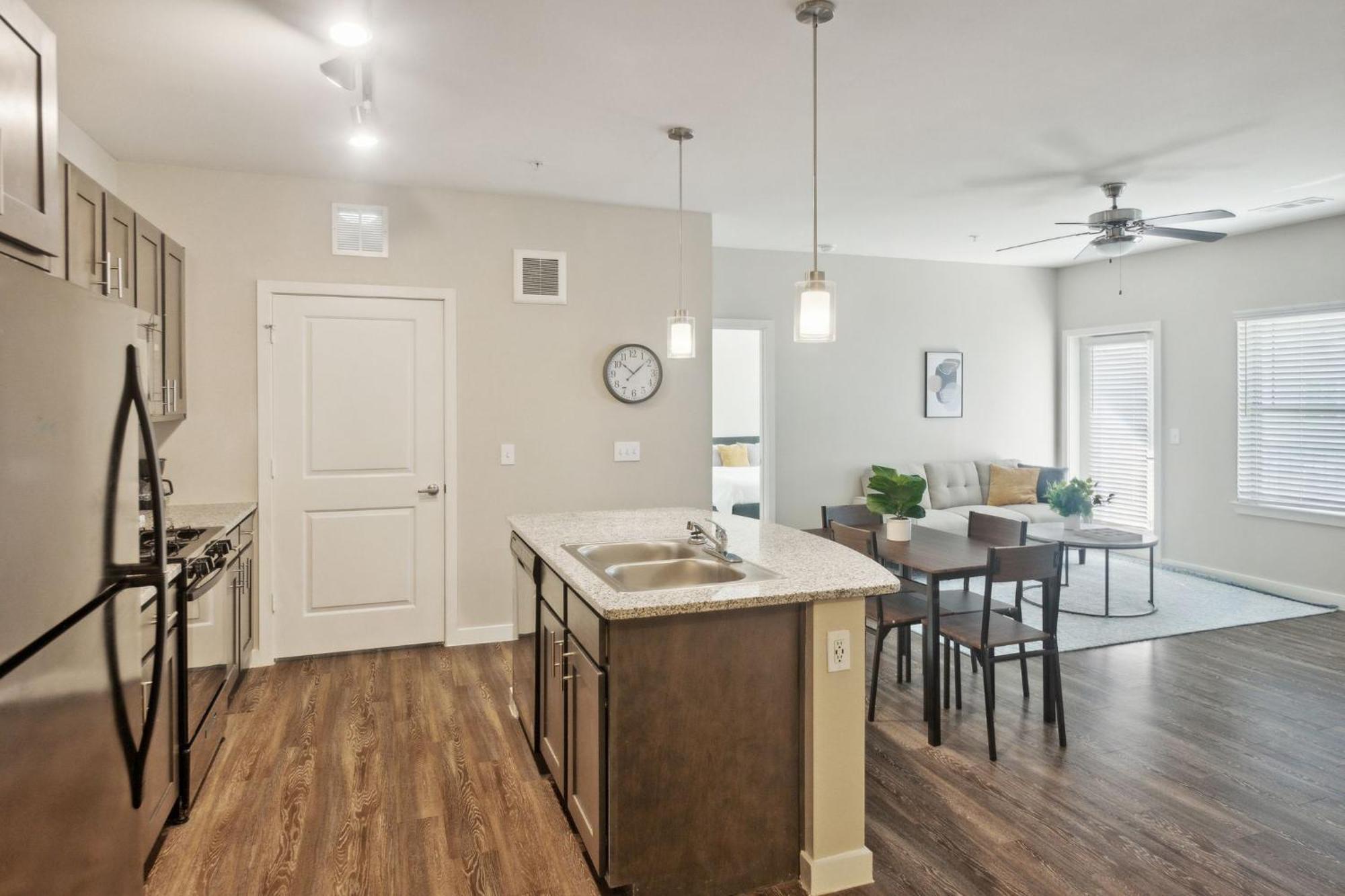C Creek 4316 I New Construction 2bd I Gated Houston