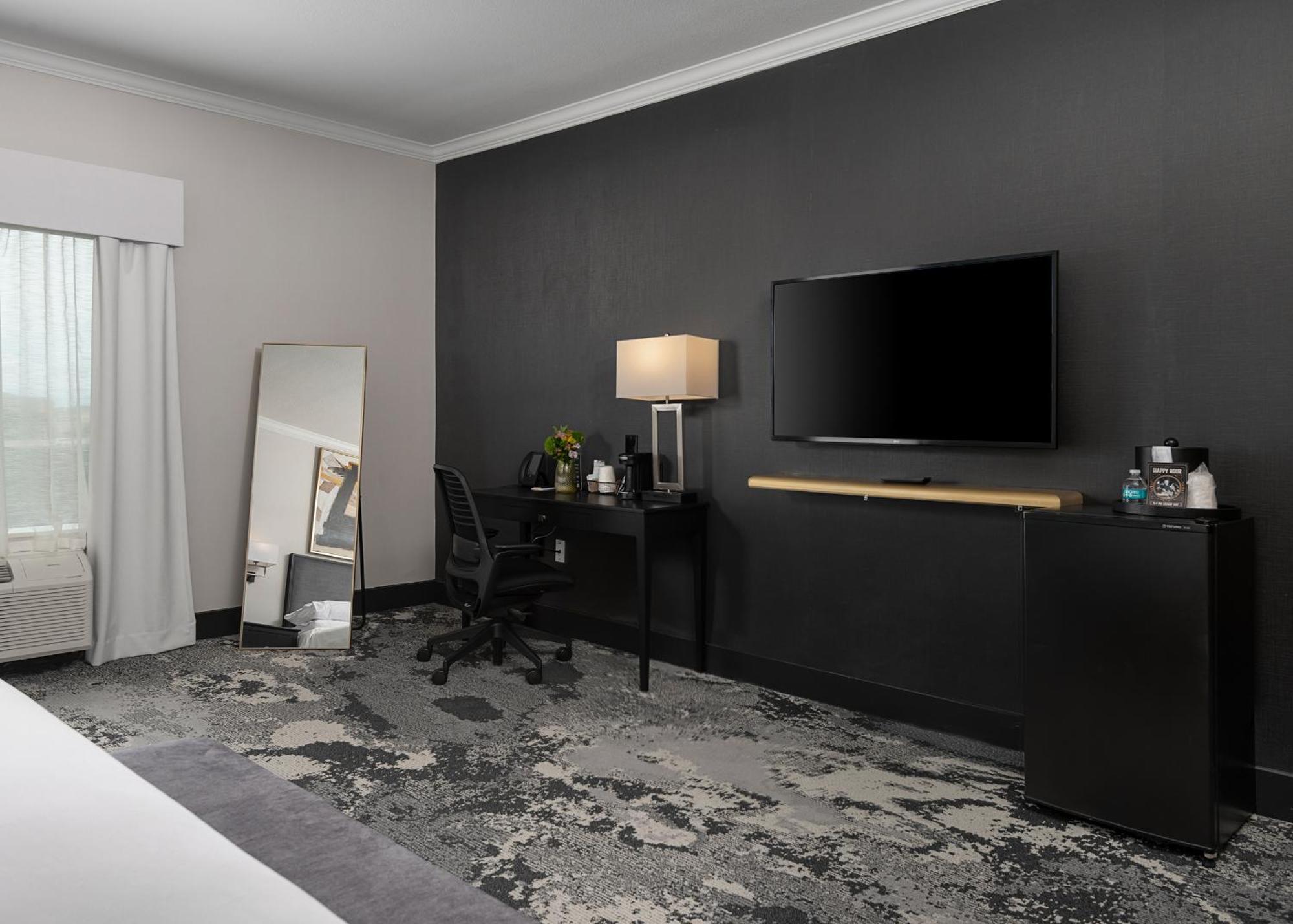 Champions Club And Hotel, Houston Westchase Hotel 4*